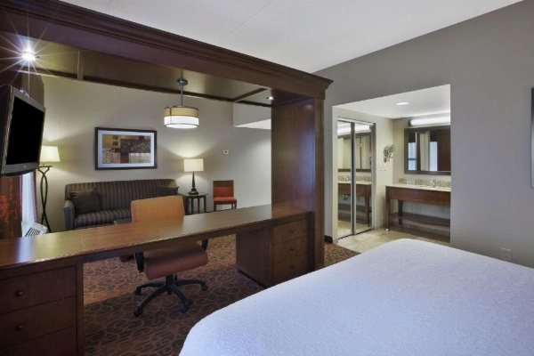 Hampton Inn Brockport image 14