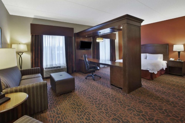 Hampton Inn Brockport image 18