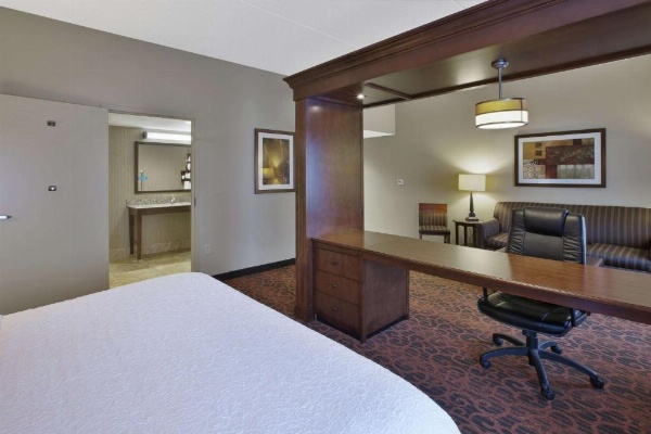 Hampton Inn Brockport image 19