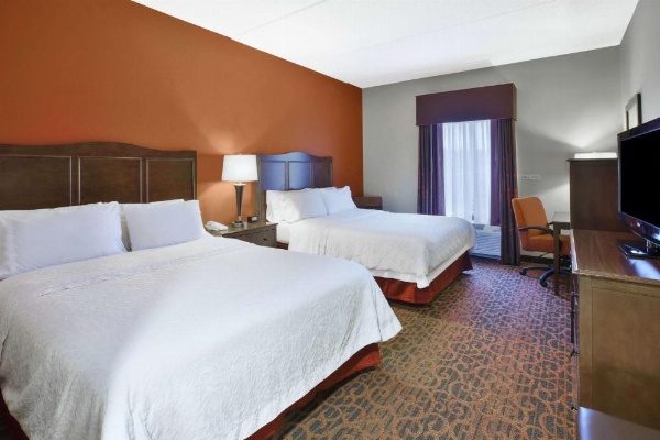 Hampton Inn Brockport image 6